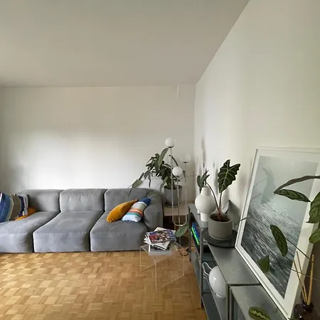 Stylish 3-room Altbau Flat Balcony & Office * زيورخ