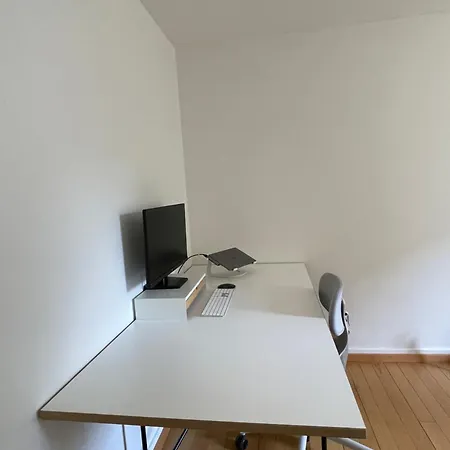 Stylish 3-room Altbau Flat Balcony & Office *